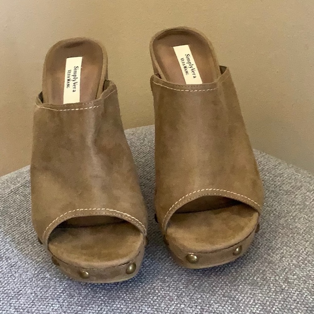 Simply Vera Svarestan Faux Suede Clogs - Picture 2 of 6
